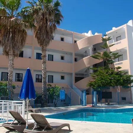 Apartmanhotel Harriets *