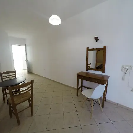 Апарт-отель Harriets Kardamena (Kos)